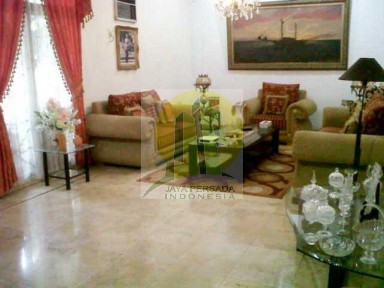 Ruang Tamu Rumah Luas di Tebet.jpg
