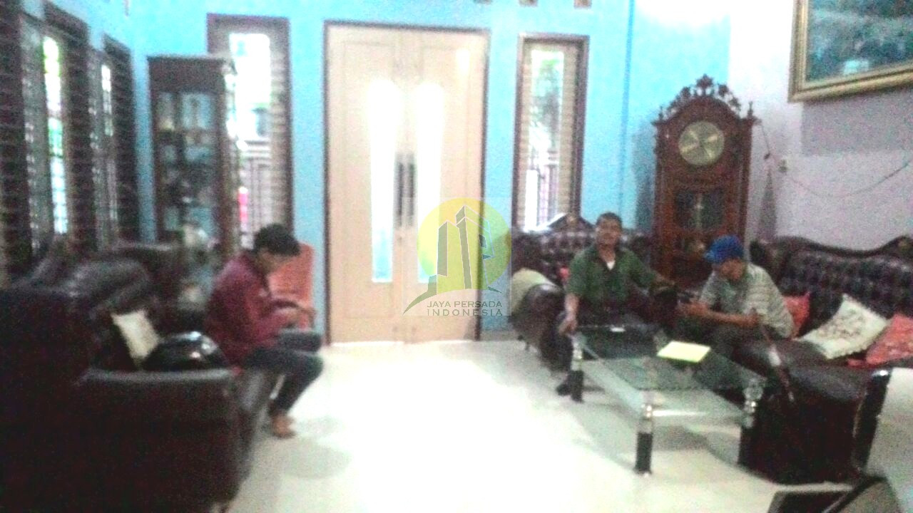 Ruang Tengah Rumah dijual di Jatinegara.jpg