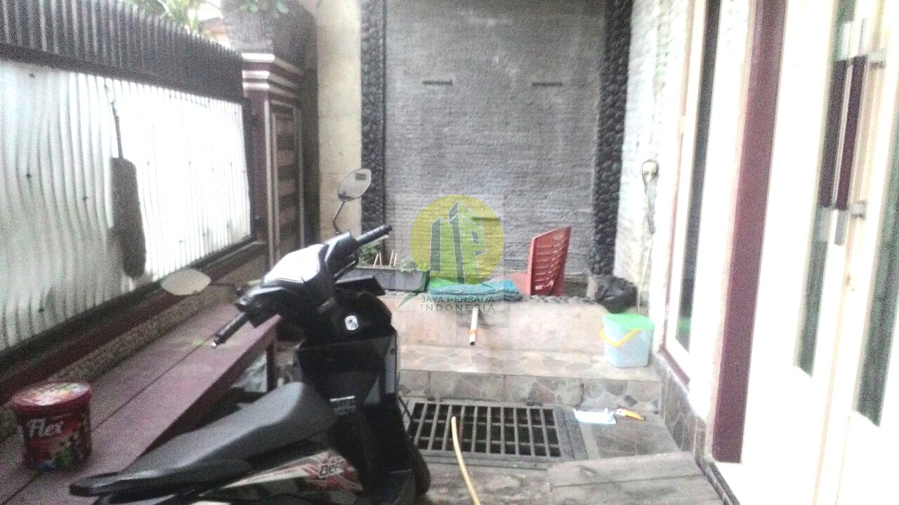 Kolam depan rumah dijual di Jatinegara.jpg