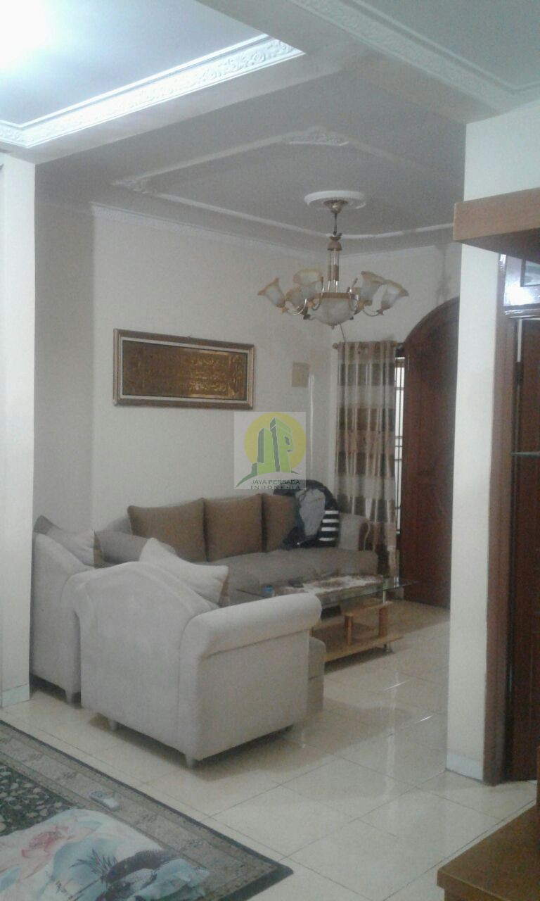 Ruang Tamu rumah dijual di Pondok Kelapa.jpg
