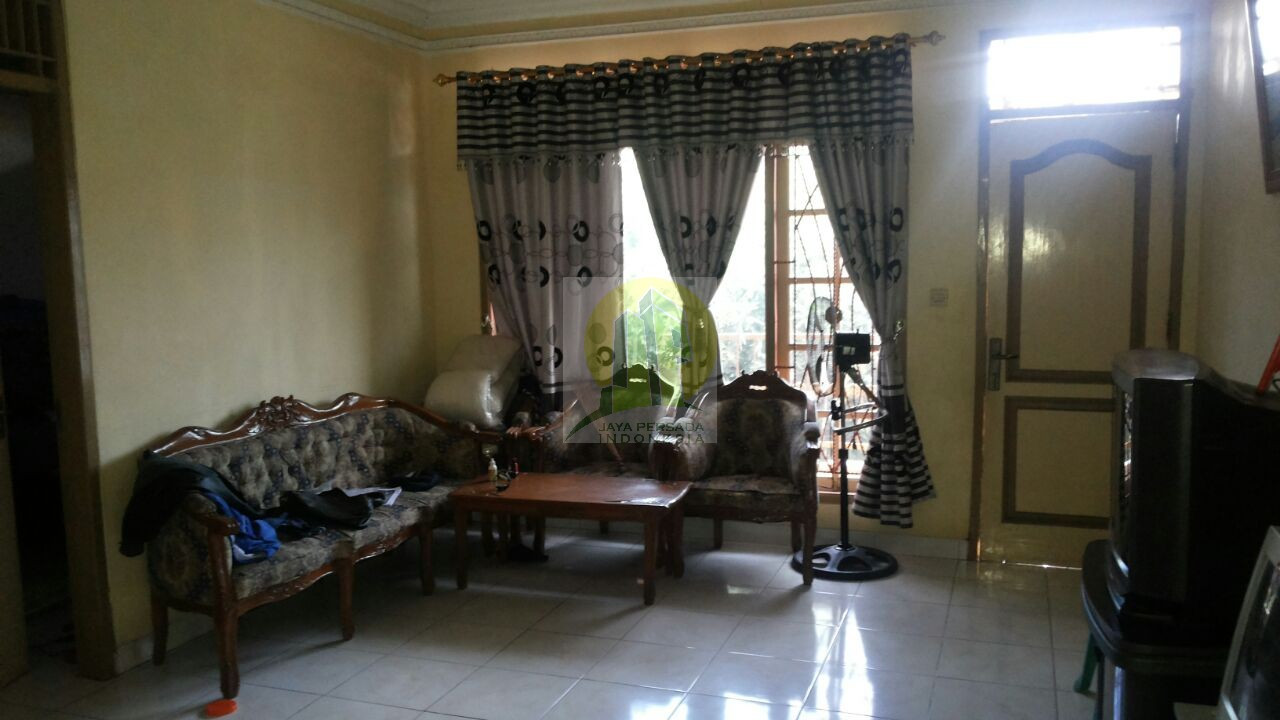 Ruang Tamu rumah dijual di sudimara selatan.jpg