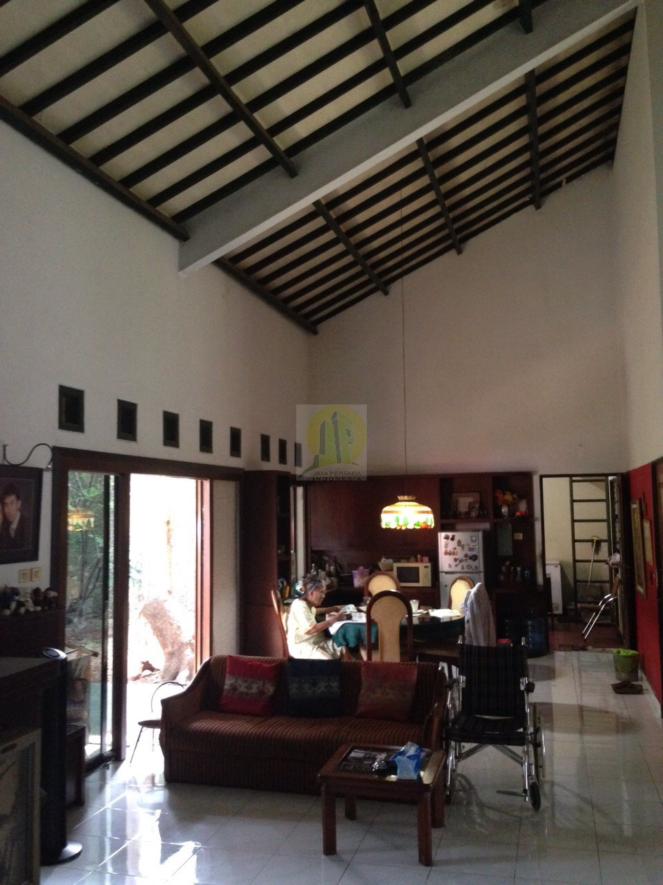 ruang tamu rumah dijual di duren sawit.jpg