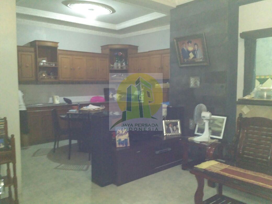 ruang makan rumah dijual di jatikramat.jpg