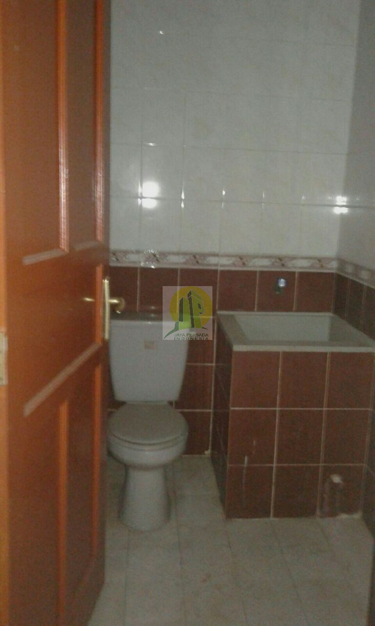 Kamar Mandi Rumah Bagus di Pantai Modern Selatan Bekasi.jpg