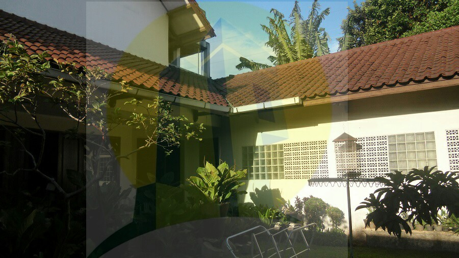 Tampak Samping Rumah Mewah di Pondok Aren Bintaro