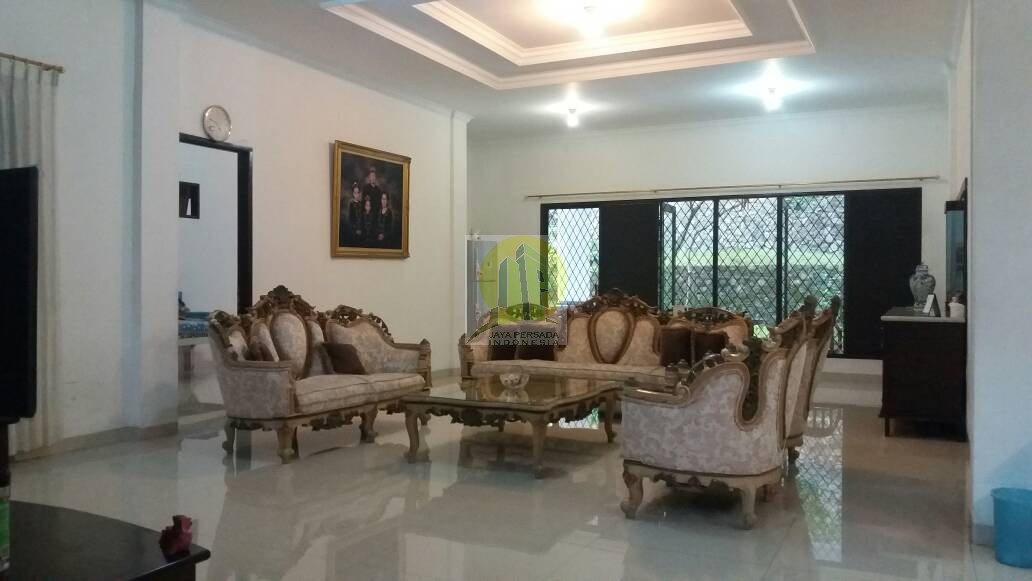 Ruang Keluarga Rumah Mewah di Halimun Bogor