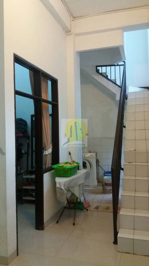 Kamar Pembantu Rumah Mewah Halimun Bogor
