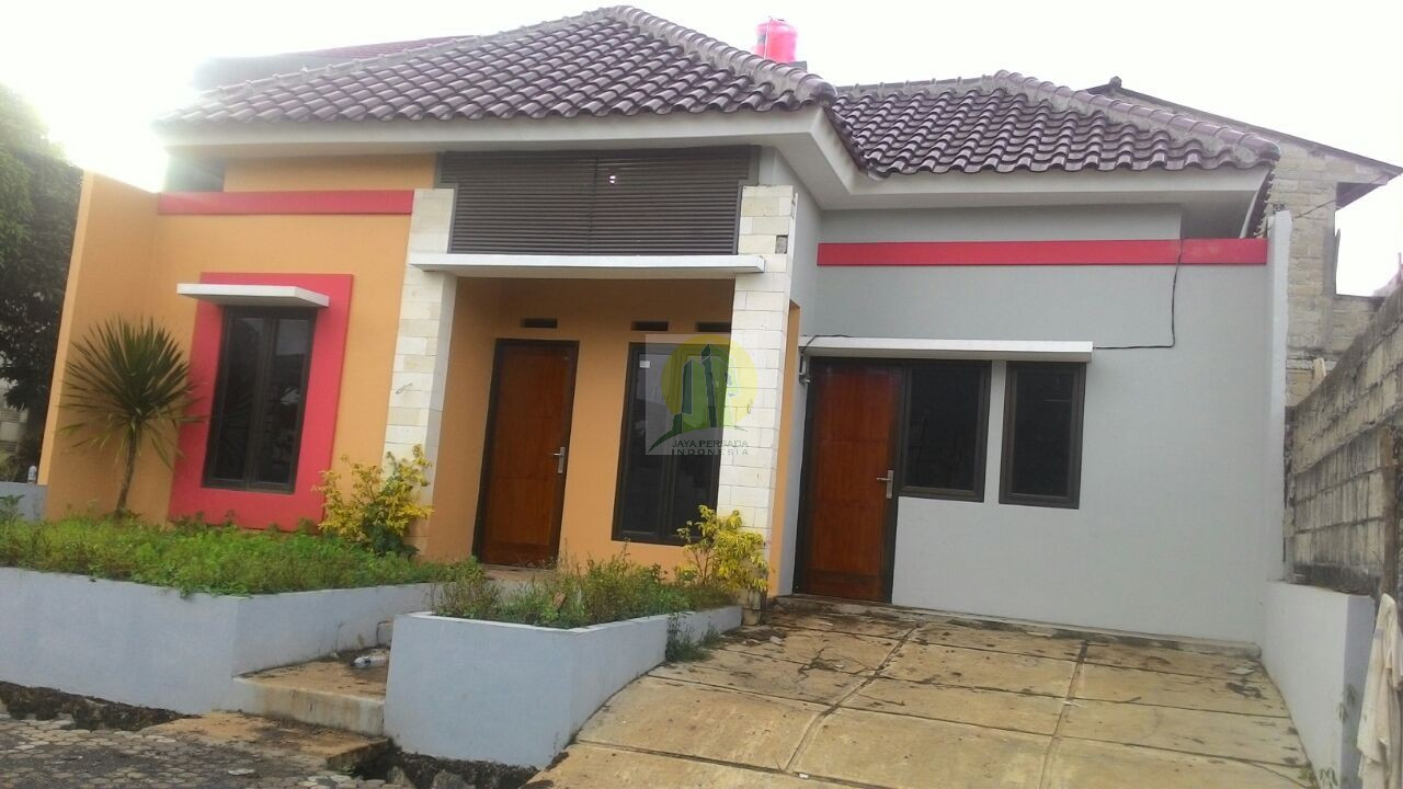 Rumah Nuansa Tropis di Sawangan