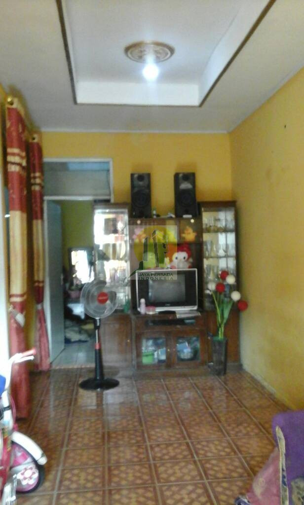 Ruang Keluarga Rumah Minimalis Bagus di Vila Bekasi Indah