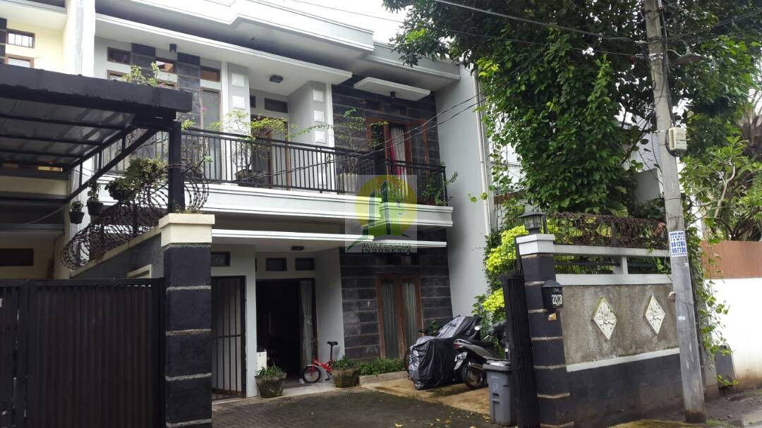 Rumah Asri di Kemang Jaksel