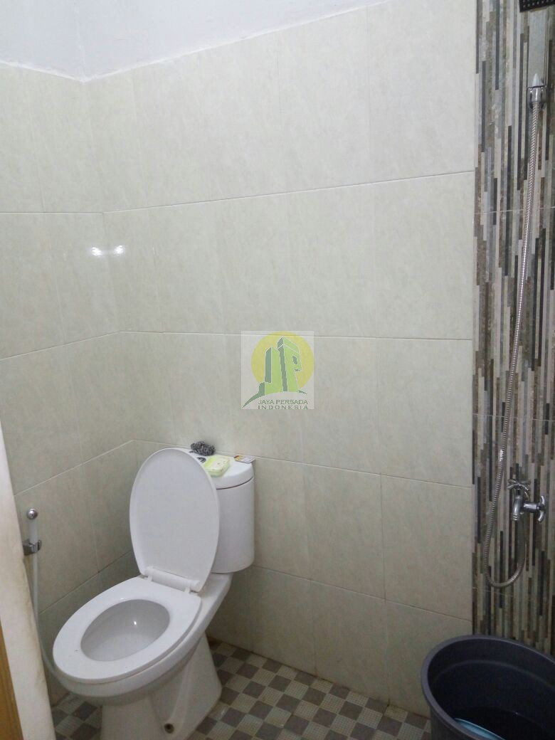 Toilet Rumah dijual di kalisari jakarta timur.jpg