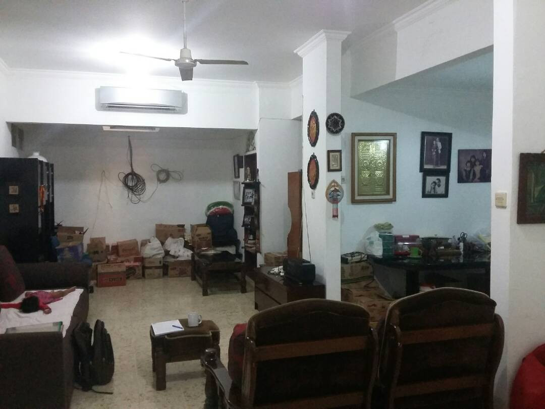 Ruang Tengah Rumah Strategis dijual di Kota Bekasi.jpeg
