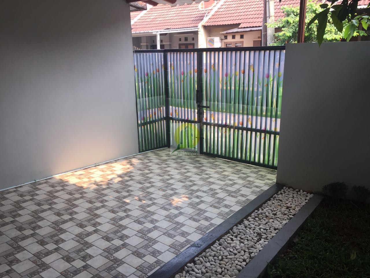 Teras Rumah Minimalis Cantik di Villa Taman Melati Depok.jpg