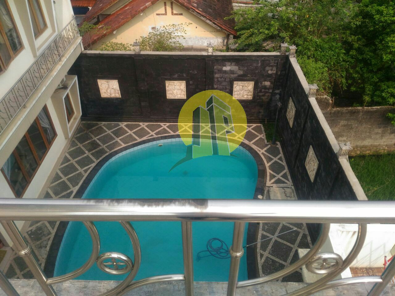 kolam tampak dari atas