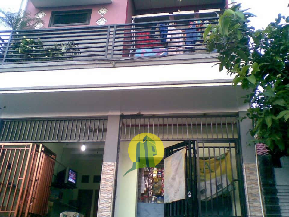 Rumah & warung klontong mutiara gading timur