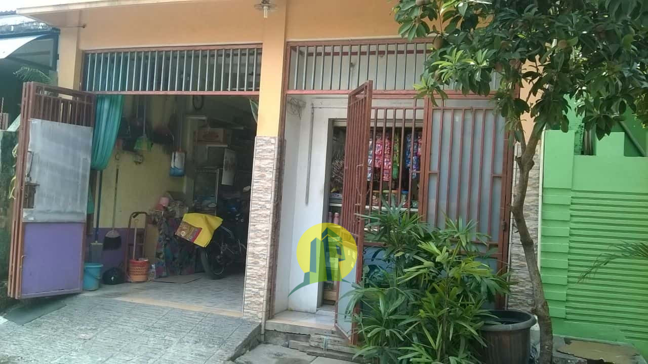 Rumah & warung klontong mutiara gading timur
