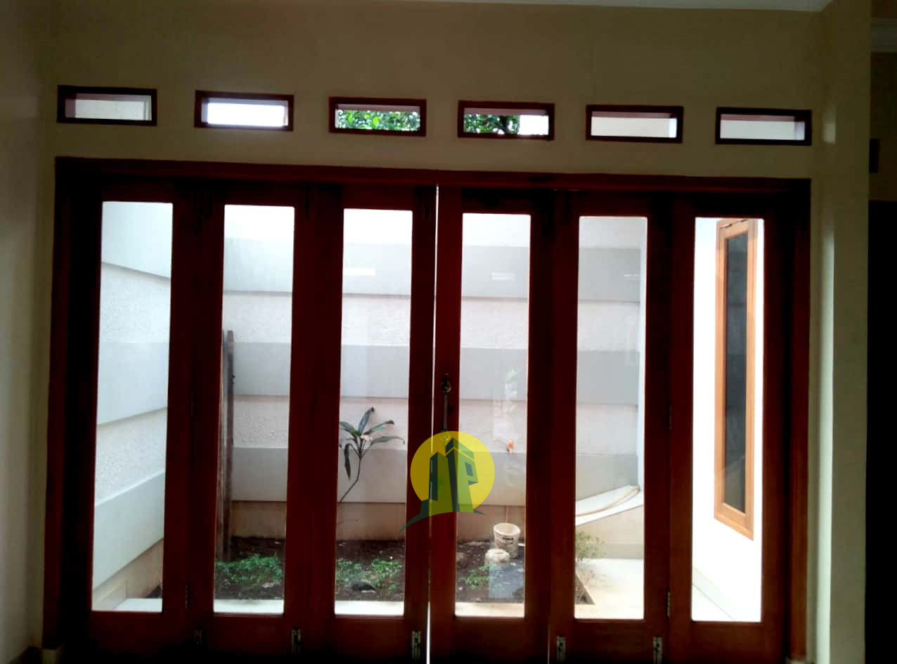Rumah mewah eklusive Dua lantai Jatiasih