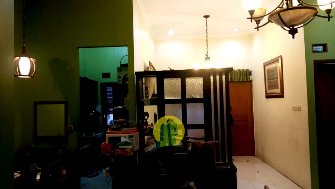 Rumah plus toko di pondok ranggon