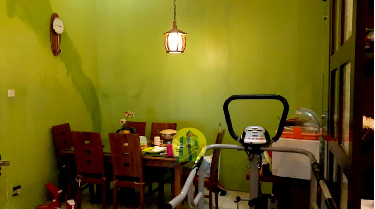 Rumah plus toko di pondok ranggon