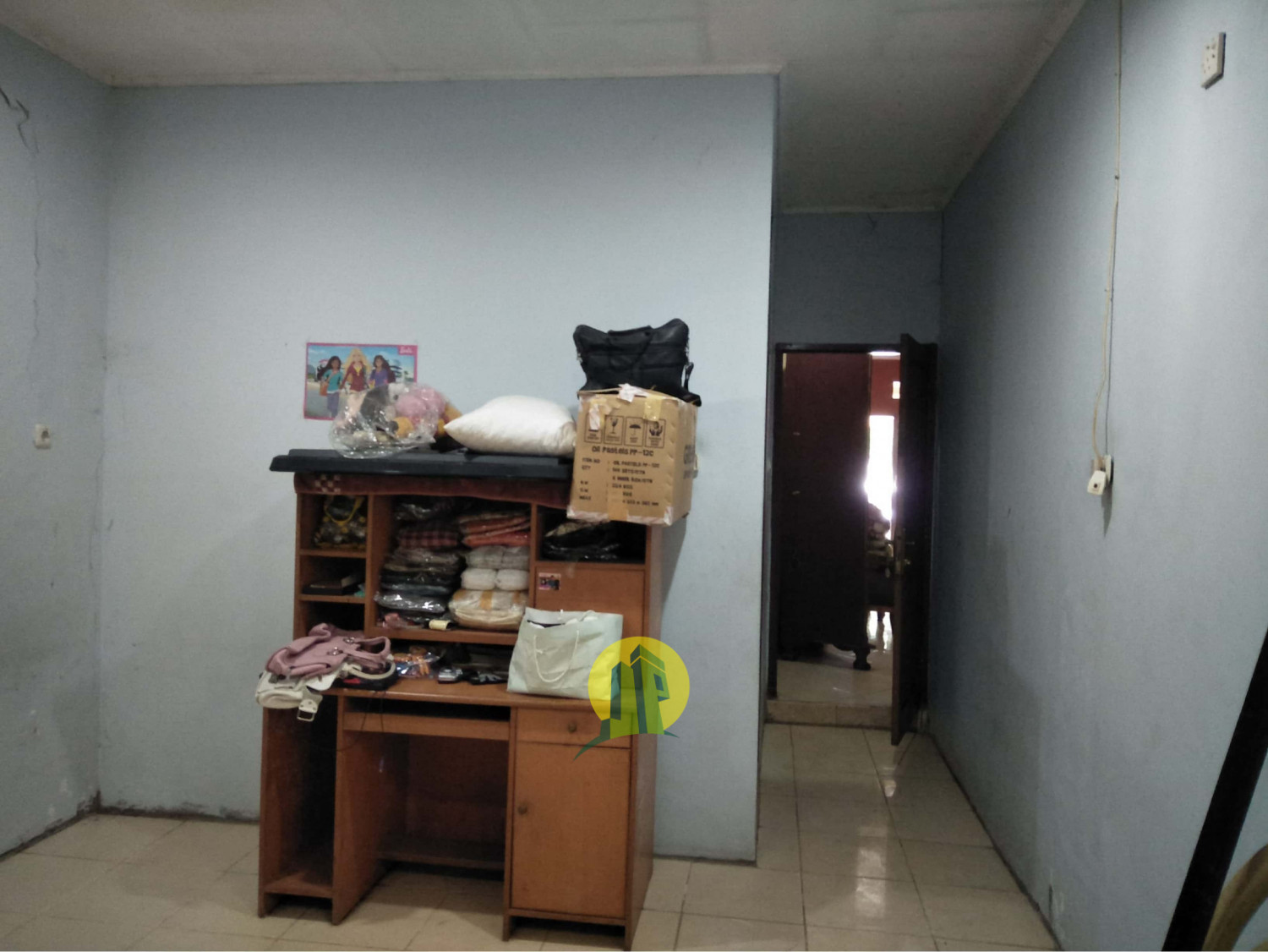 Rumah di kawasan komersil, Bekasi