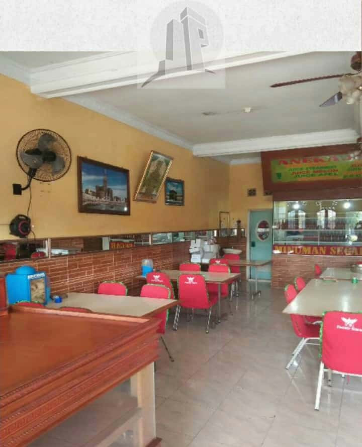 Rumah makan padang tambun selatan