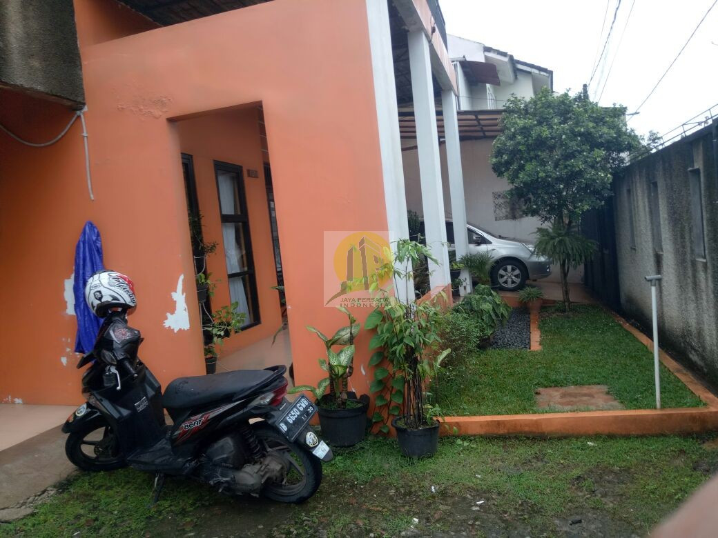 Halaman Rumah Second Murah Strategis dekat Walikota Tangsel