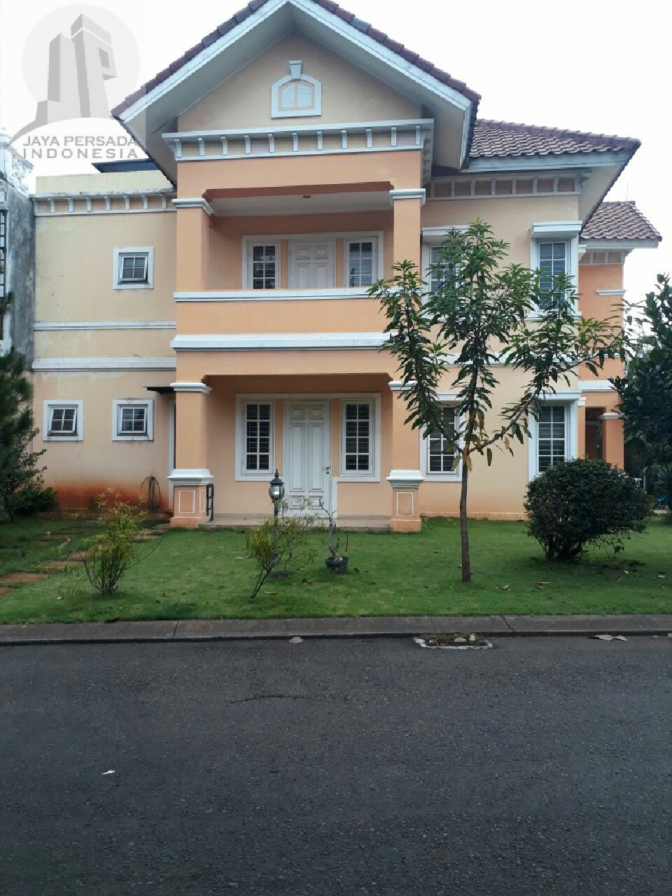 Rumah legenda wisata