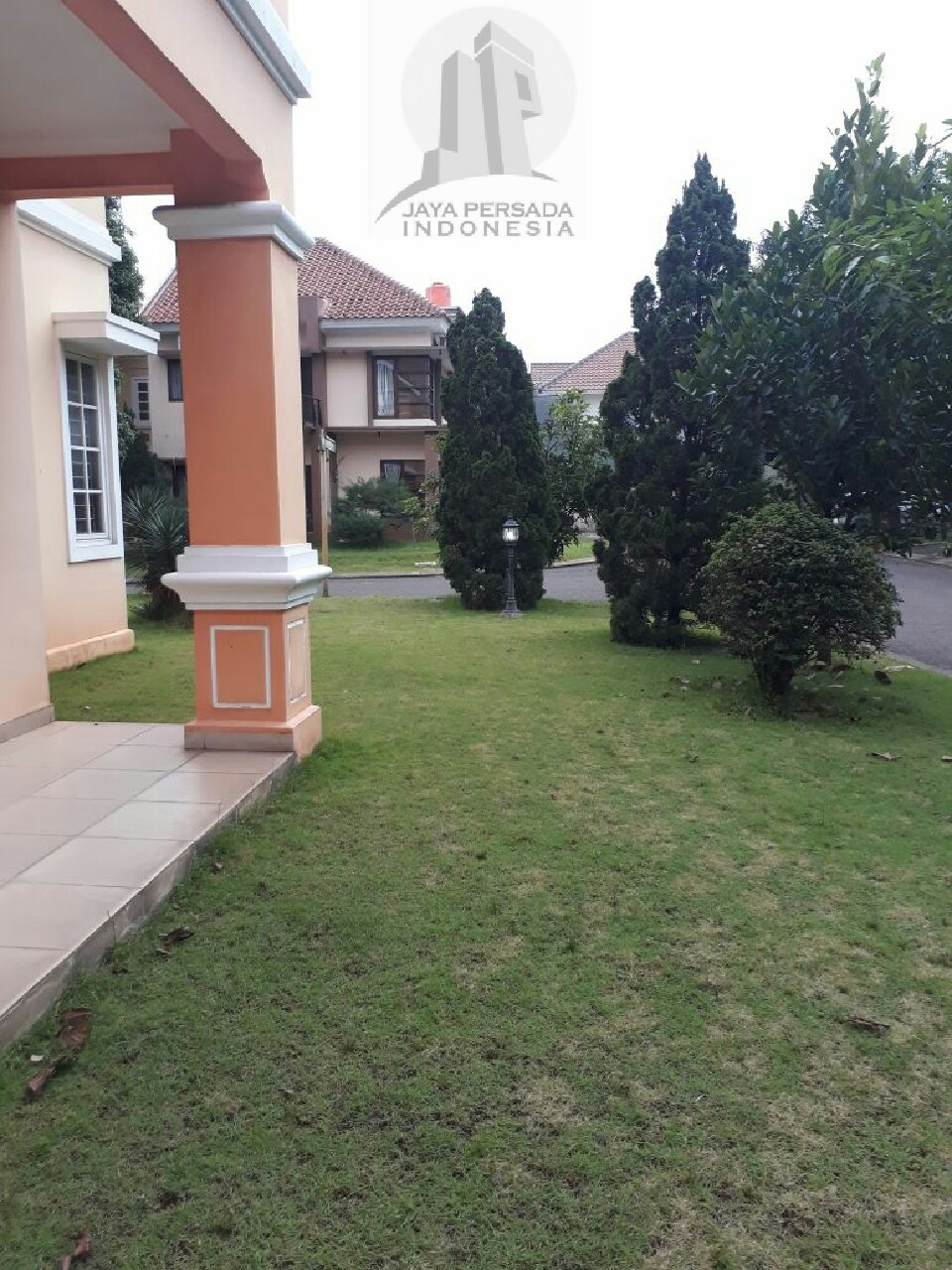 Rumah legenda wisata