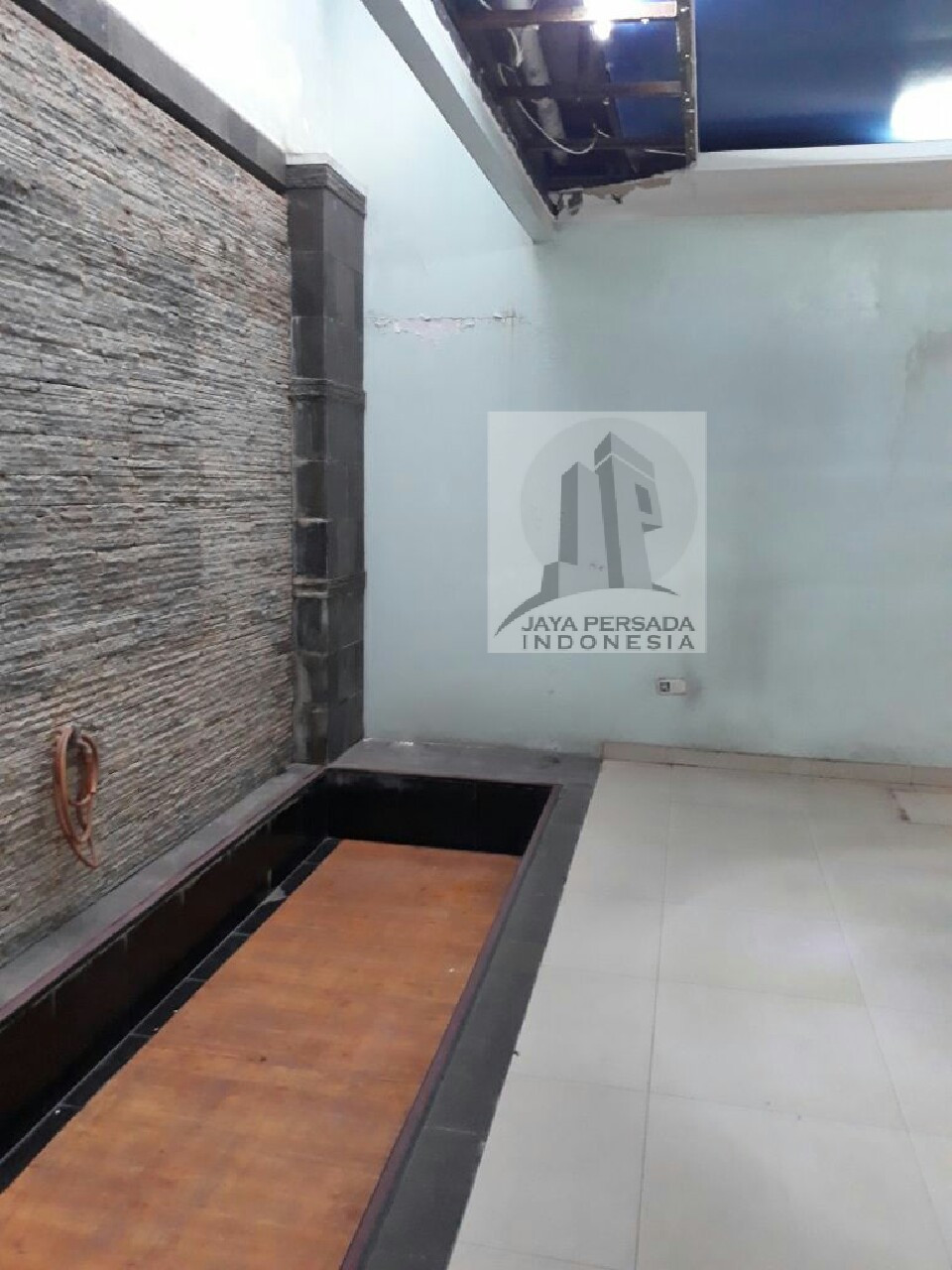 Rumah legenda wisata