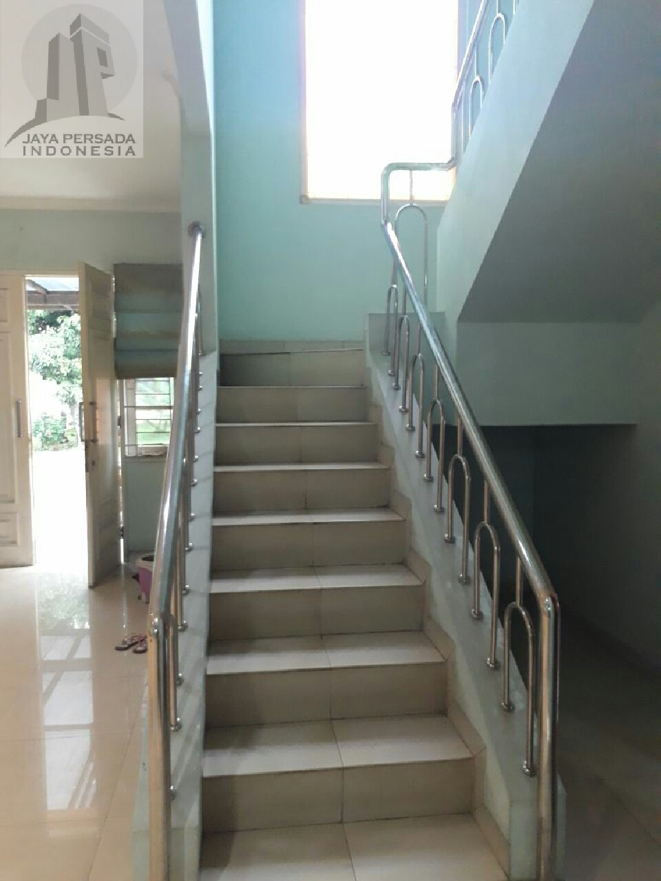 Rumah legenda wisata
