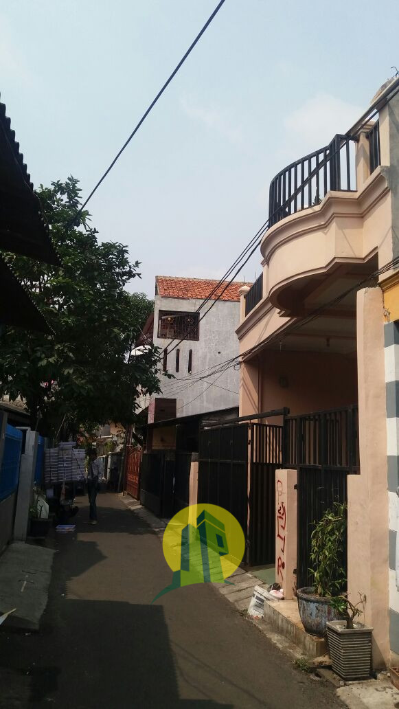 RUMAH MODERN DI CIPINANG, PONDOK BAMBU, JAKARTA TIMUR