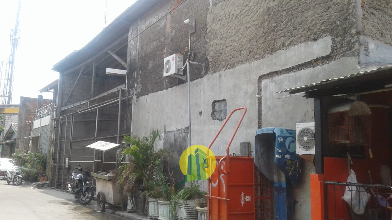 Tanah beserta rumah di sungai bambu tanjung priok