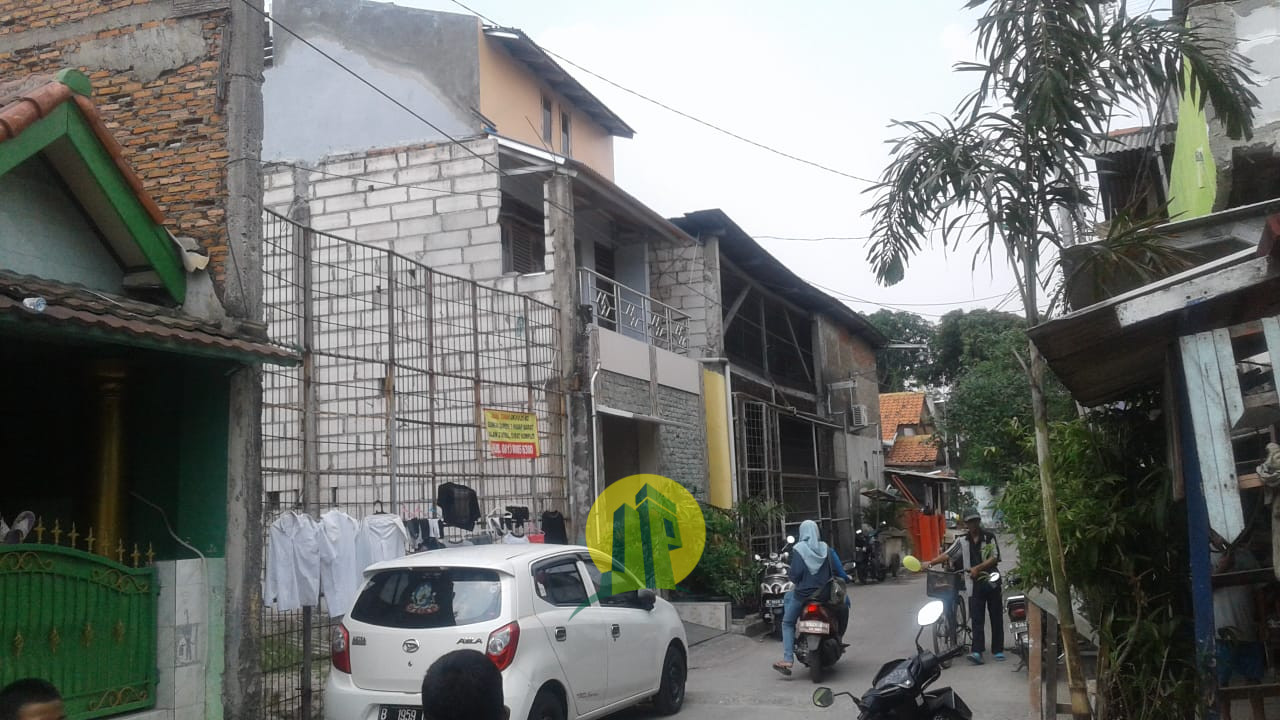 Tanah beserta rumah di sungai bambu tanjung priok