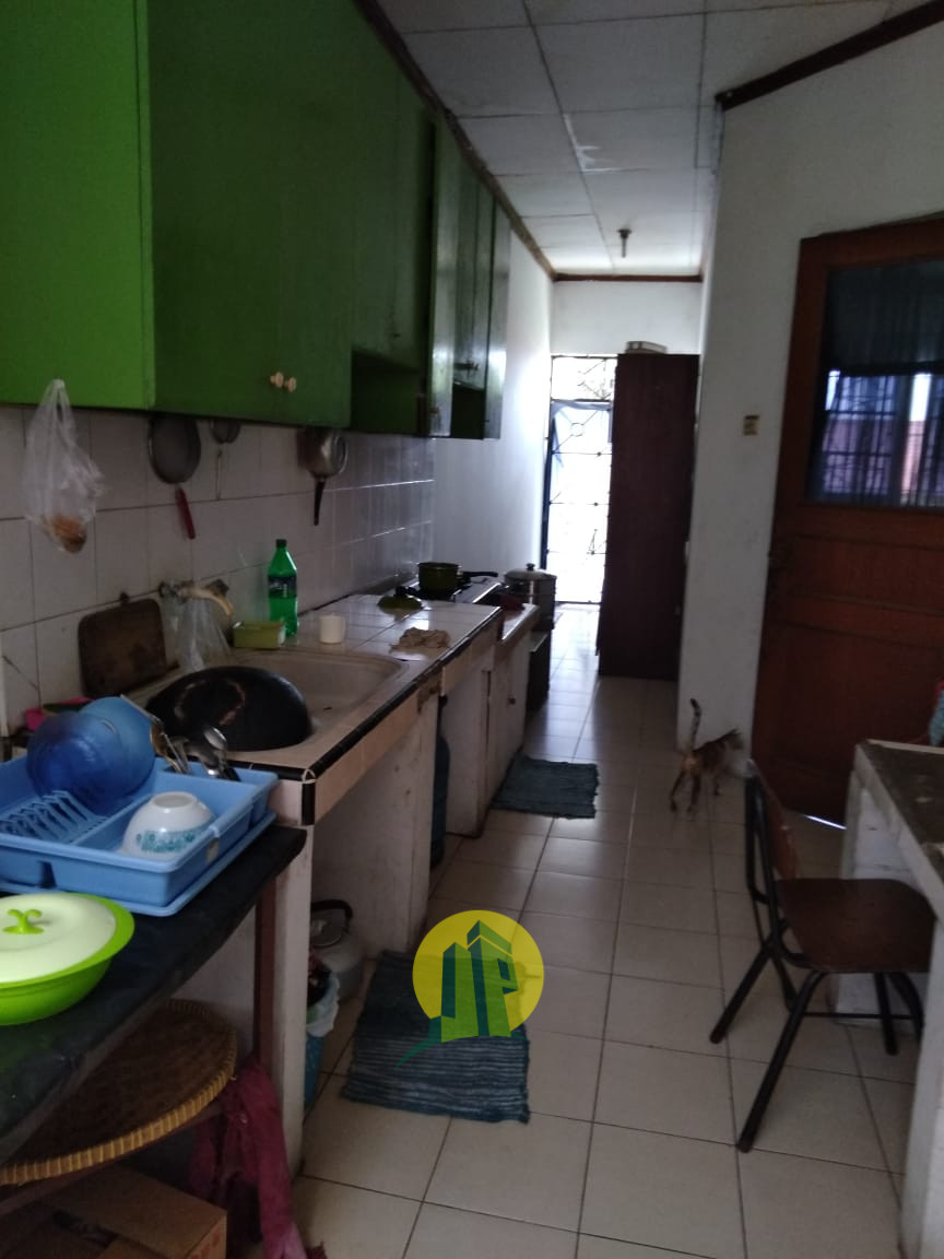 Dijual Cepat Rumah Bagus 3 Lantai Siap Huni di Lenteng Agung