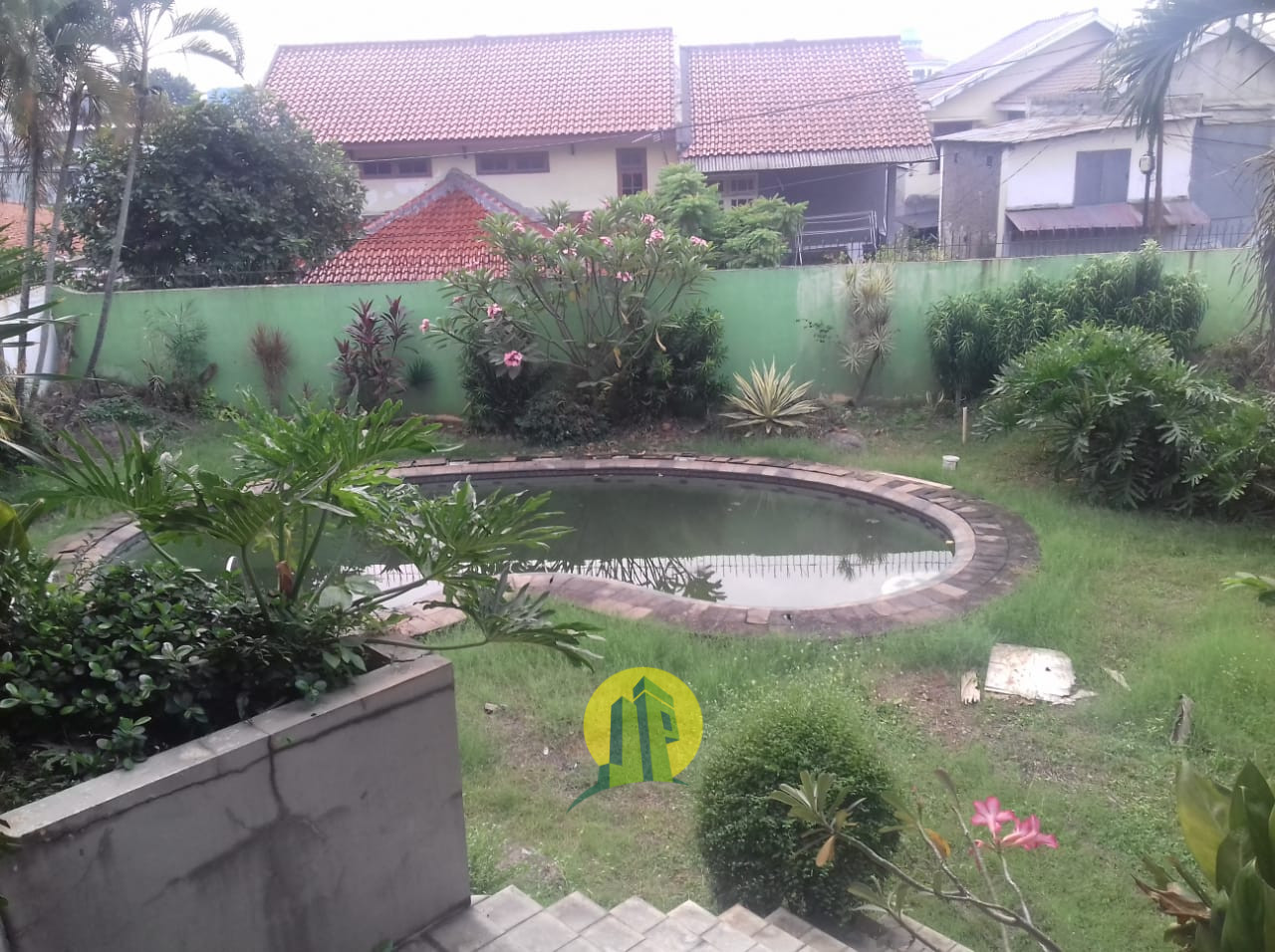 Dijual Cepat Rumah Bagus 3 Lantai Siap Huni di Lenteng Agung