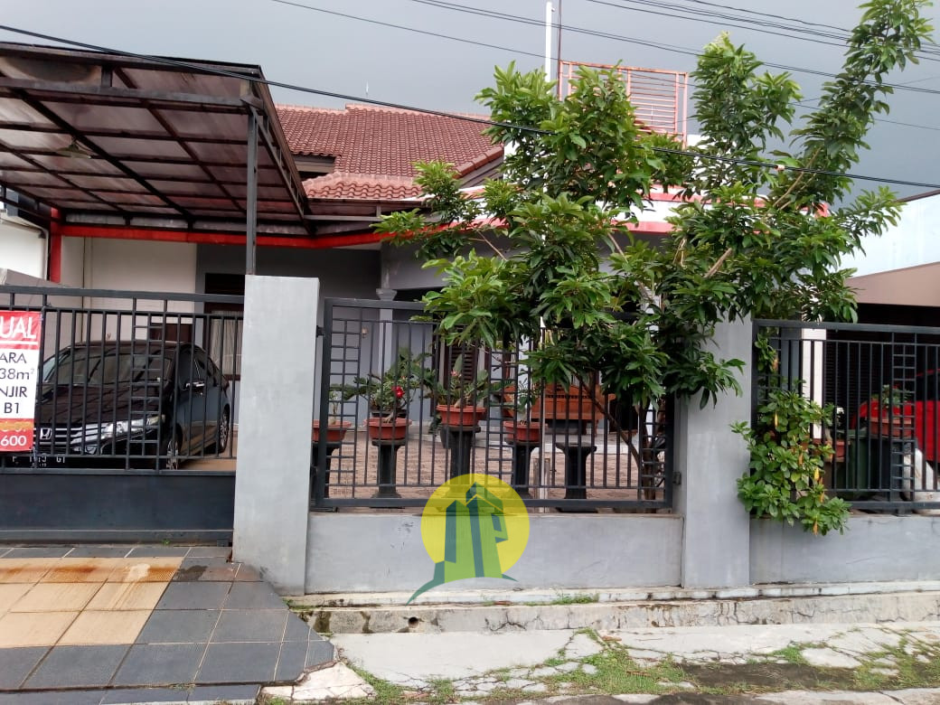 RUmah di pondokgede bekasi