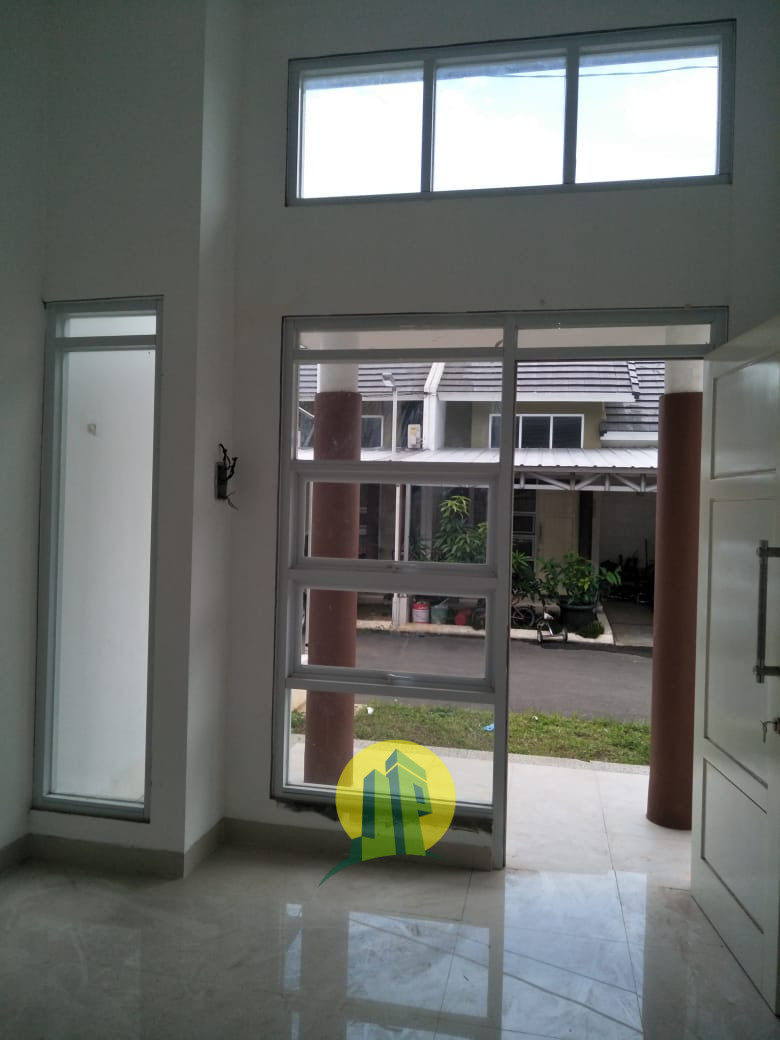 Rumah Cantik  berada di jalur utama, Jatiwarna-Cibubur
