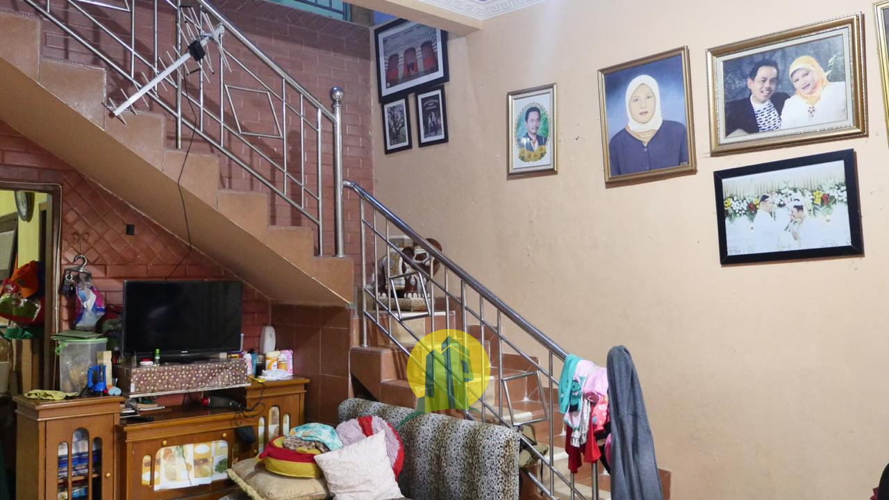 RUMAH MEWAH HARGA MURAH SIAP HUNI LOKASI STRATEGIS Di Ciracas Cibubur Jakarta Timur