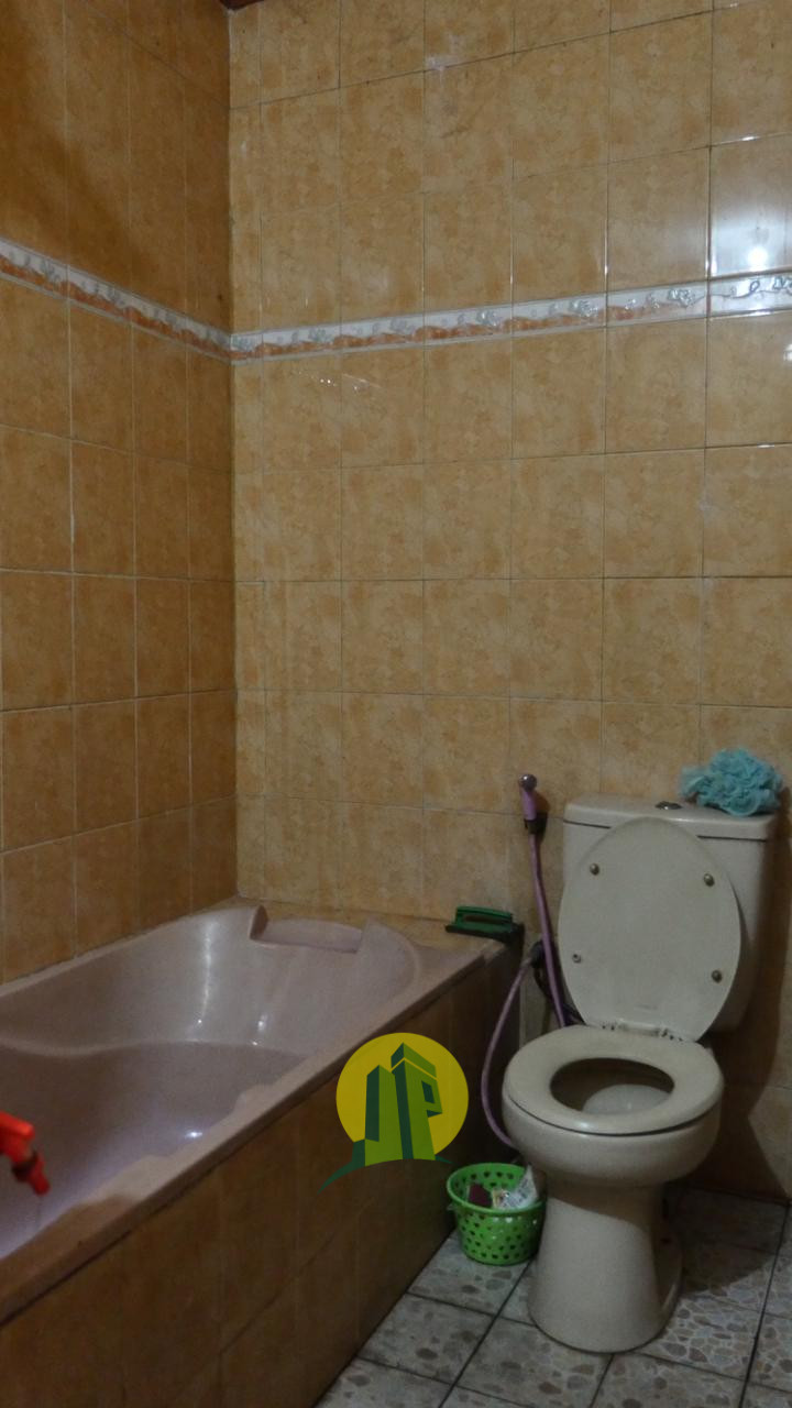 Kamar Mandi RUMAH MEWAH HARGA MURAH SIAP HUNI LOKASI STRATEGIS Di Ciracas Cibubur Jakarta Timur