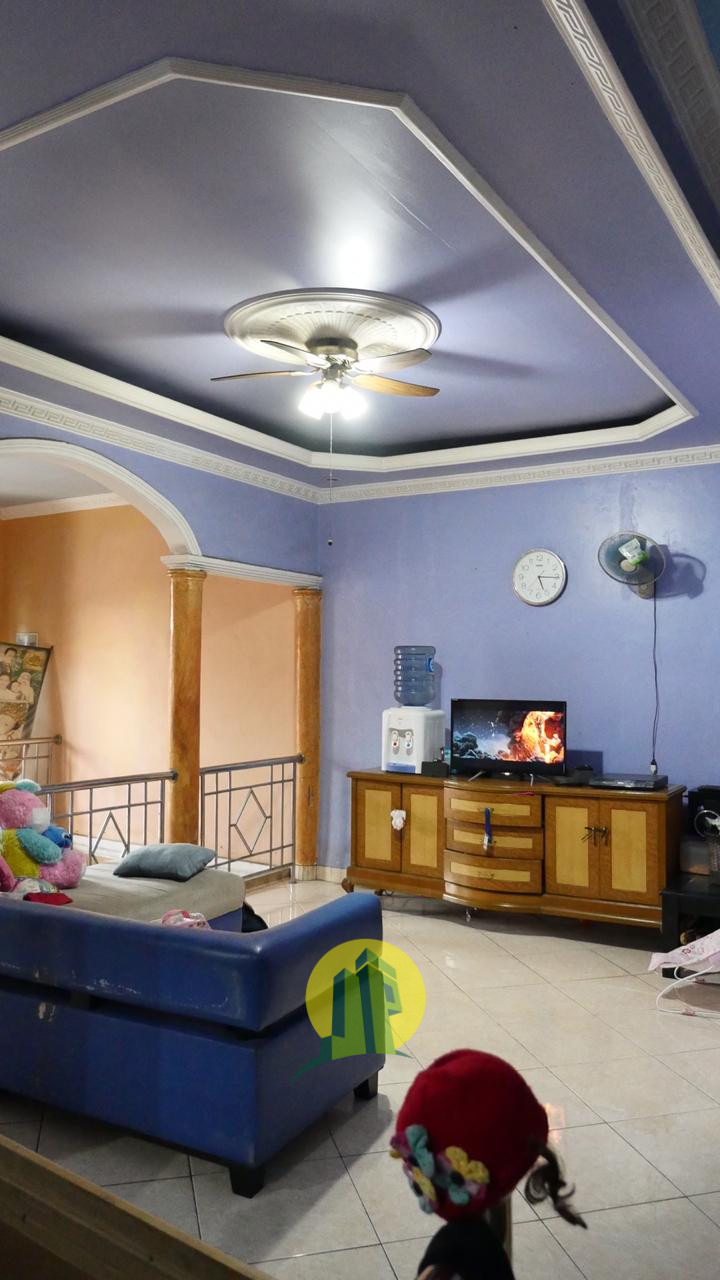 Lantai Atas RUMAH MEWAH HARGA MURAH SIAP HUNI LOKASI STRATEGIS Di Ciracas Cibubur Jakarta Timur