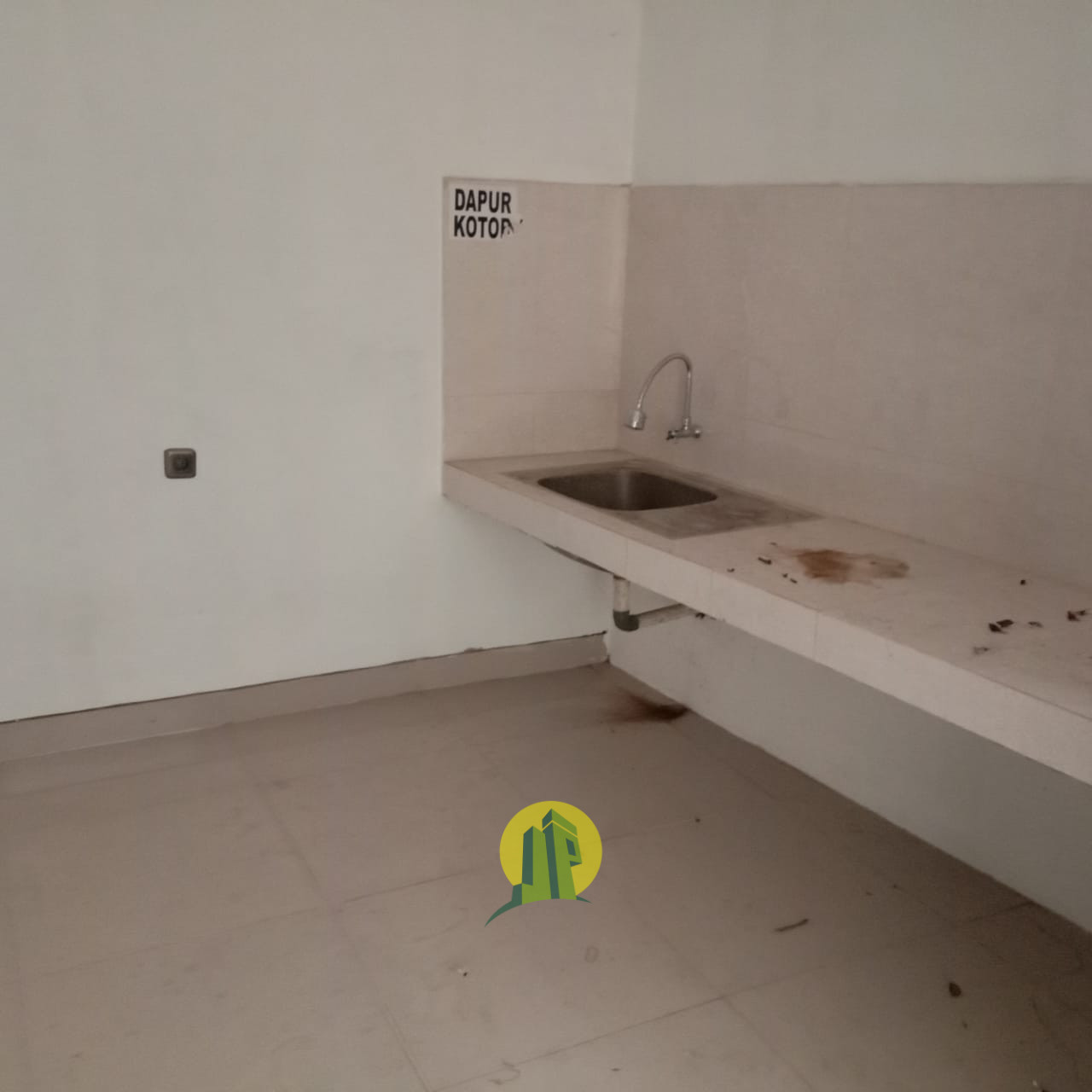 RUMAH MEWAH HARGA EKONOMIS LOKASI SUPER STRATEGIS di Cikunir Jatiasih Bekasi