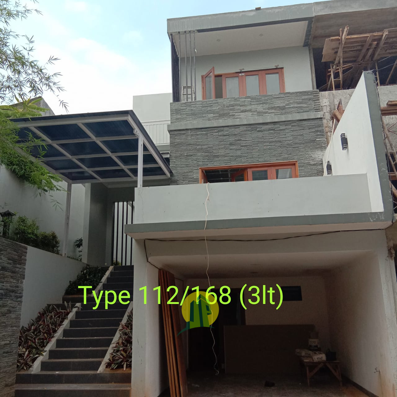 RUMAH MEWAH HARGA EKONOMIS LOKASI SUPER STRATEGIS di Cikunir Jatiasih Bekasi