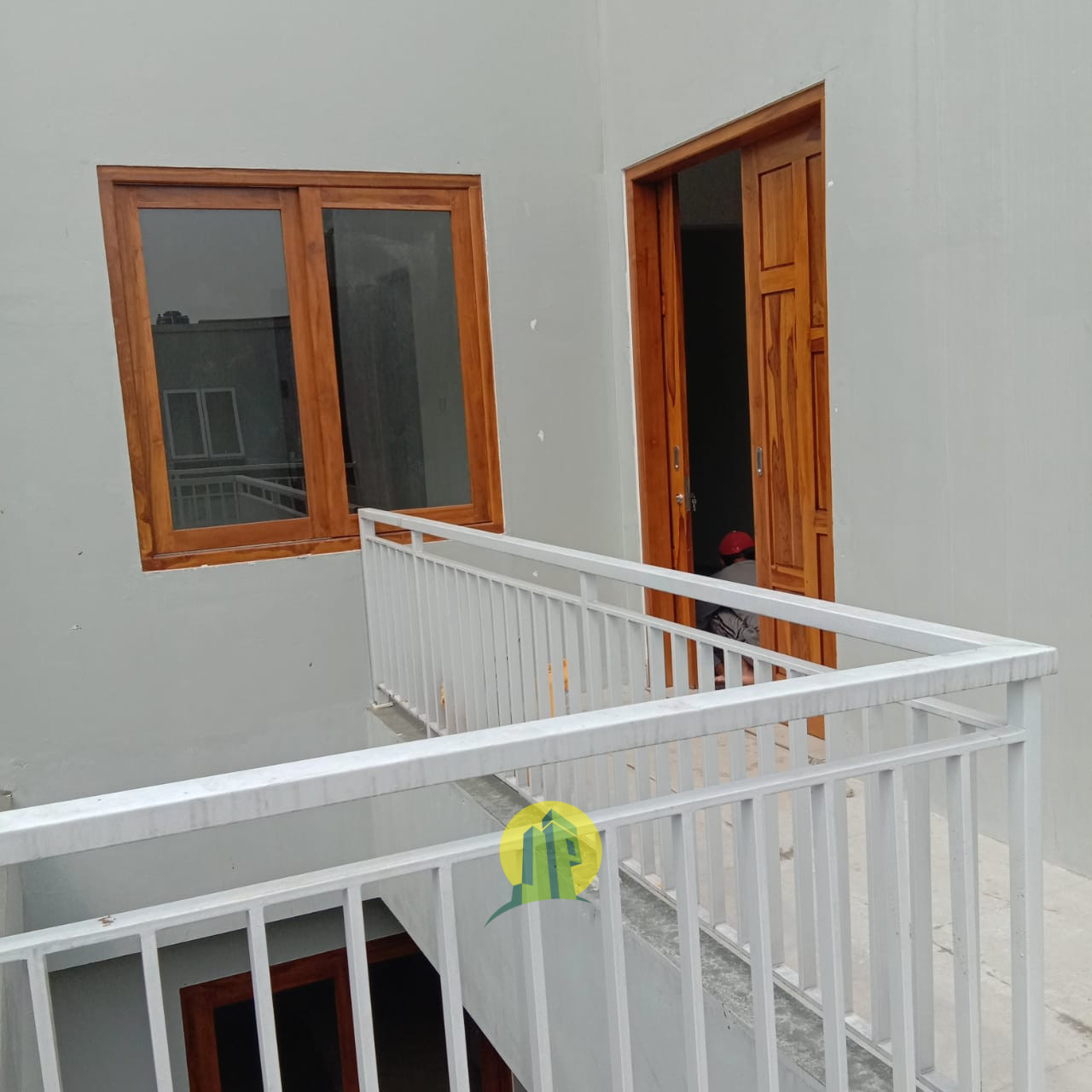 RUMAH MEWAH HARGA EKONOMIS LOKASI SUPER STRATEGIS di Cikunir Jatiasih Bekasi