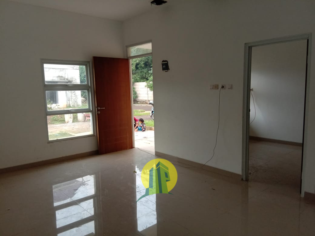 HUNIAN MODERN GREEN CONCEPT TROPICAL GARDEN di Jatiwarna Bekasi