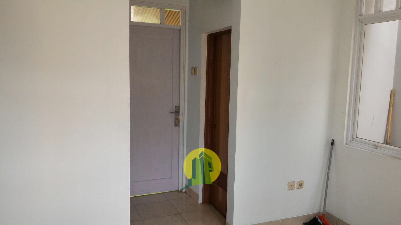 DIJUAL CEPAT Di Jual Murah. RUMAH BAGUS 2 Lantai di daerah PAMULANG, TANGSEL