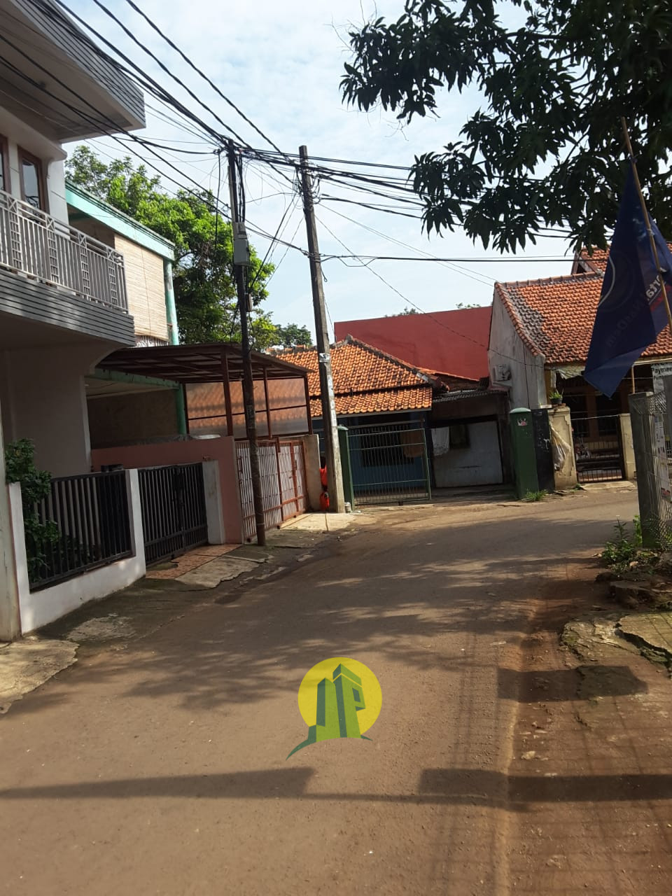 RUMAH NYAMAN STRATEGIS SIAP HUNI Di Caman Kalimalang