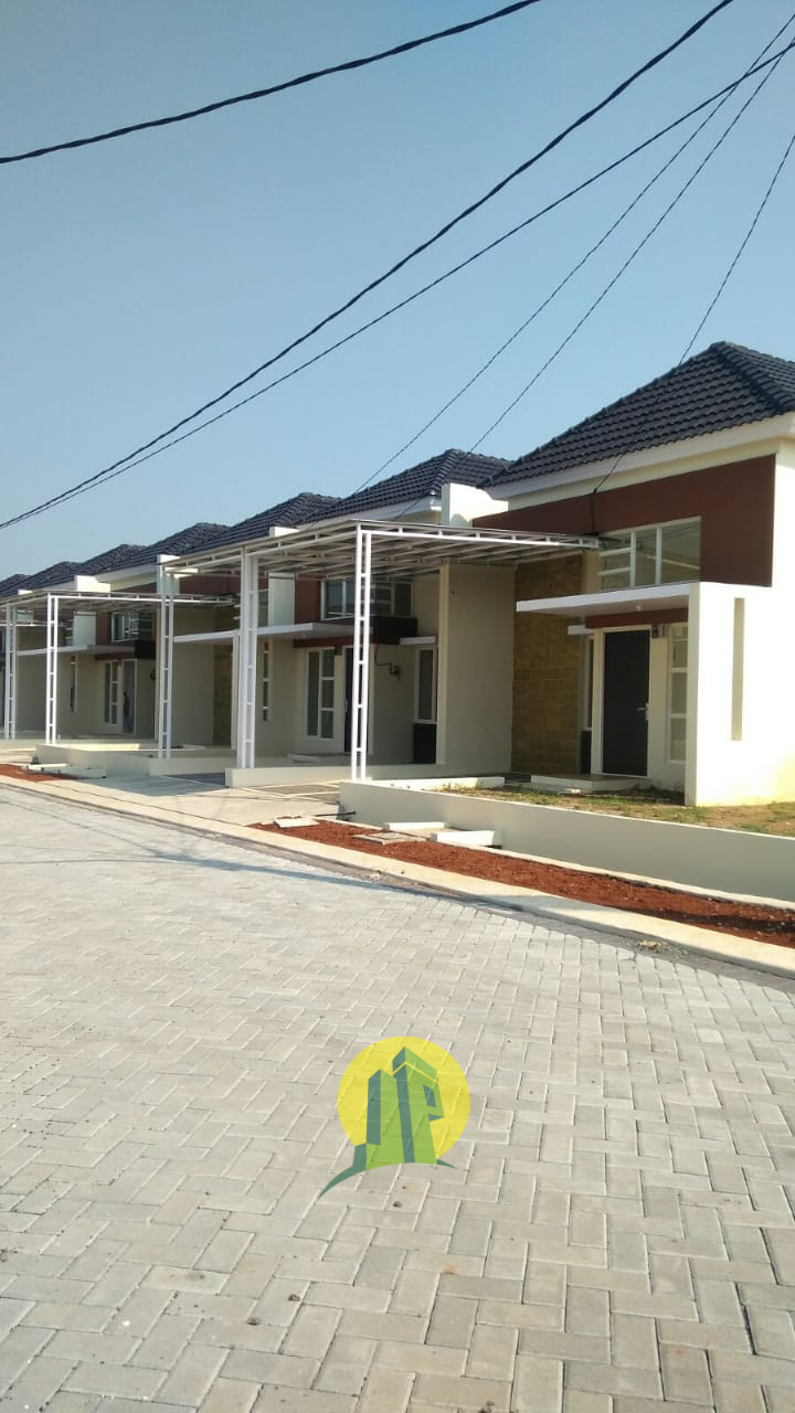 Rumah modern minimalis konsep eco green di Timur Jakarta
