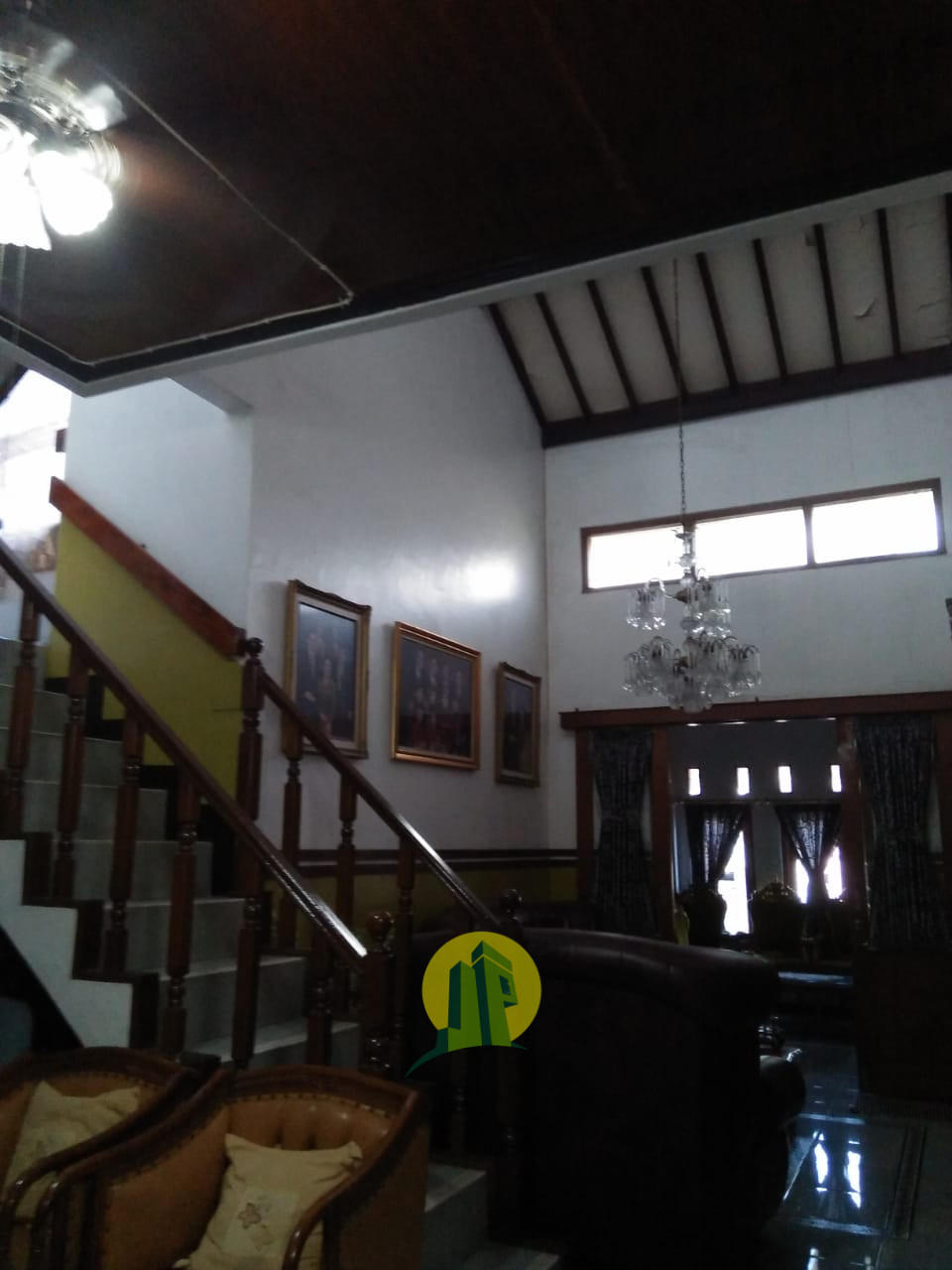 Rumah dua lantai depok