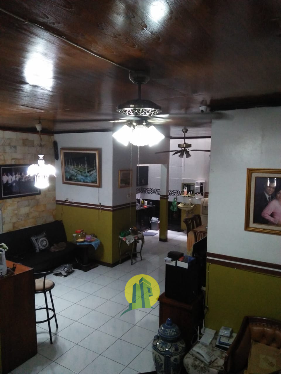 Rumah dua lantai depok