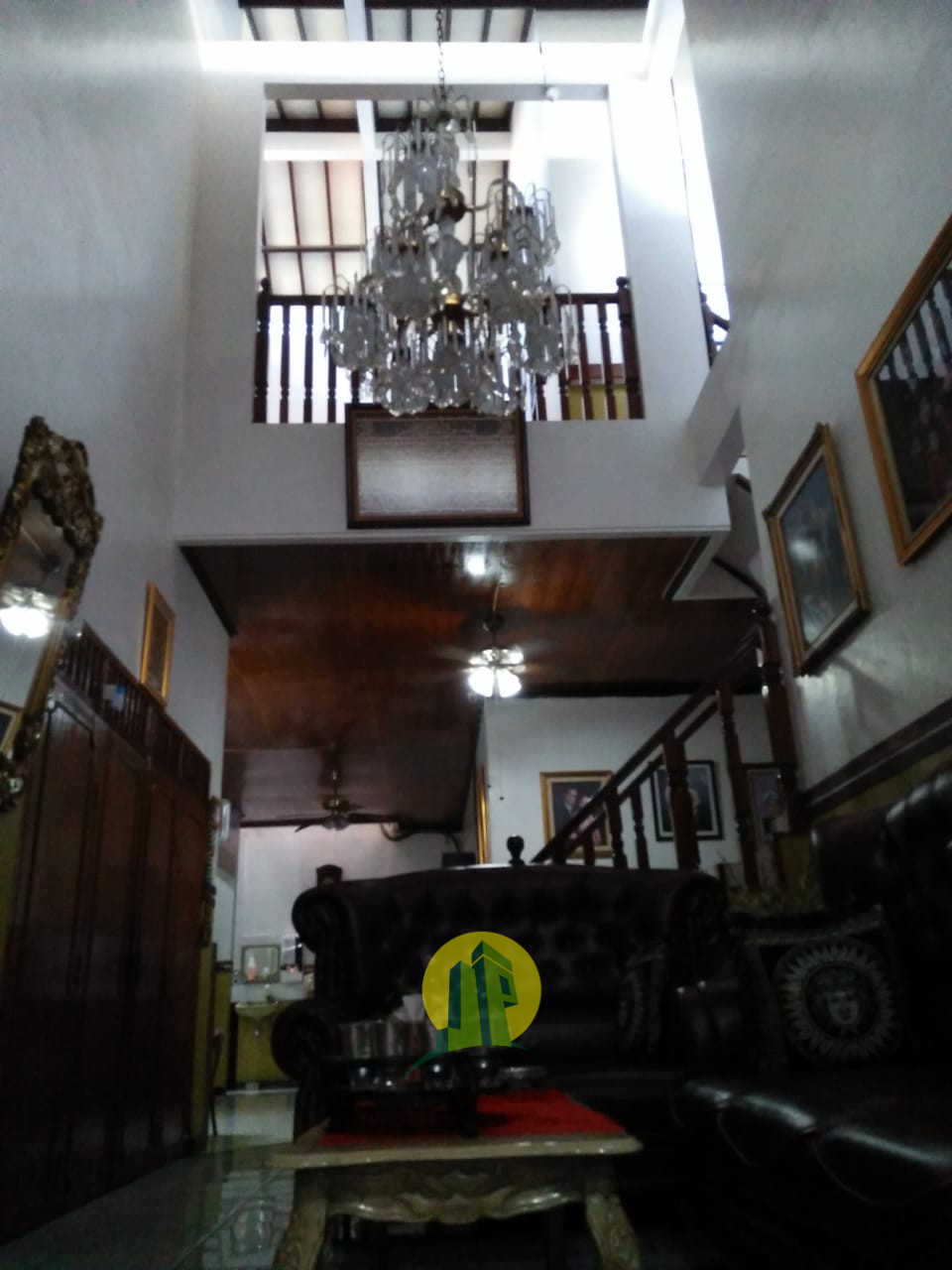 Rumah dua lantai depok